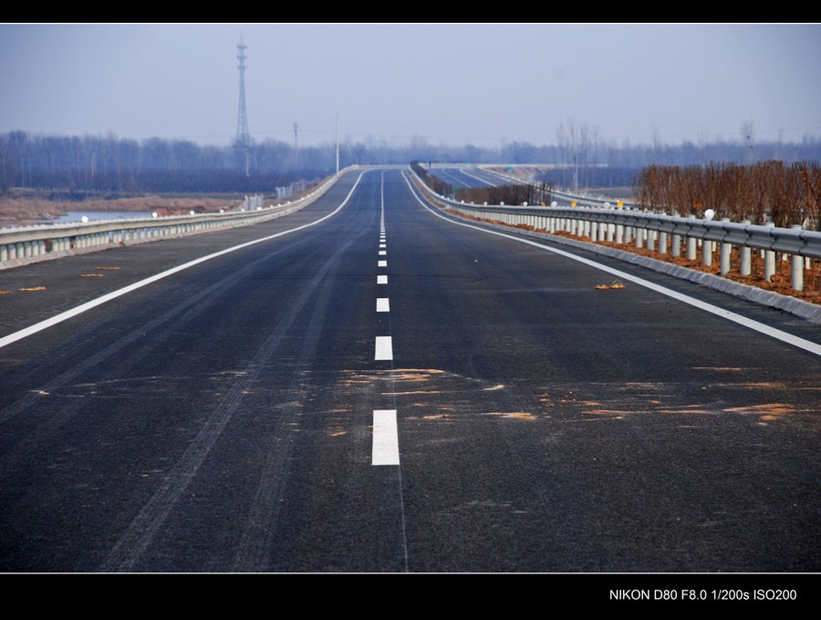 公司SBS沥青产品用于滨德高速公路